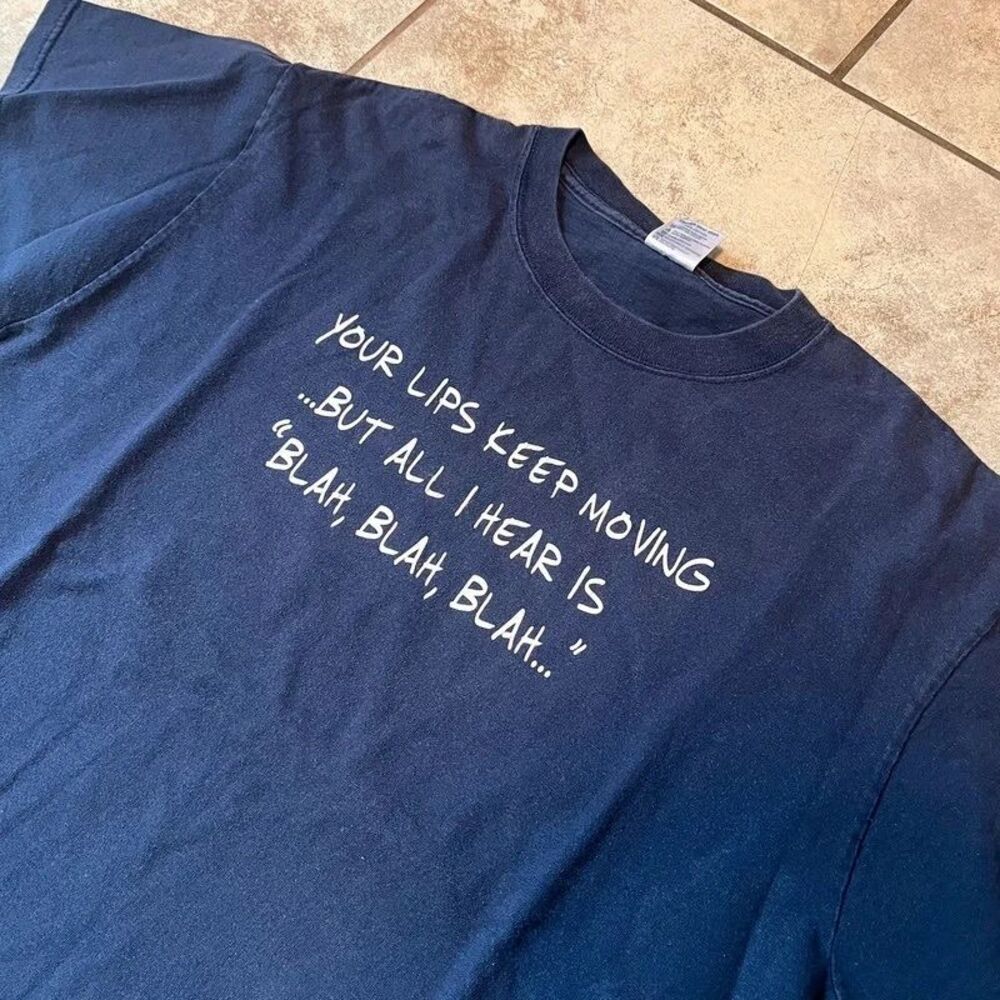 Vintage Y2K Delta Blah Blah Blah Slogan Novelty Graphic T Shirt Navy Mens Large